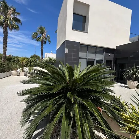 Villa Modern Corner 3br Costa Blanca